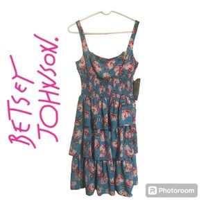 Betsey Johnson NWT Vintage Tier Floral Sundress Size 6